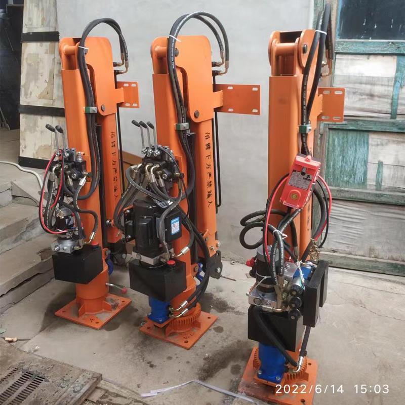 顺平县重汽蓝牌随车吊 3.2吨 国六动力强 液压驱动 农用自卸起重机